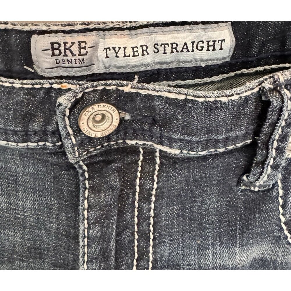 BKE Tyler Straight Leg Jeans Mens 34x29 Stretch Buckle Thick Stitch Whiskering - Picture 4 of 7